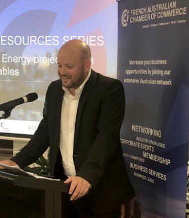 Christopher Gygès a prononcé un discours pour promouvoir la transition énergétique calédonienne à la Chambre de commerce franco-australienne. 