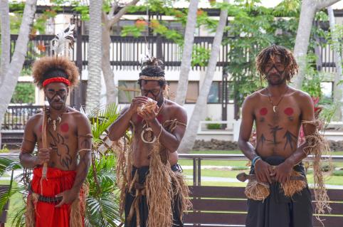 « Les peuples du Pacifique forts de leur culture ont entendu l’appel de la toutoute pour se rassembler et organiser la préservation et la conservation de leur patrimoine commun », a déclaré Jean-Pierre Djaïwé.