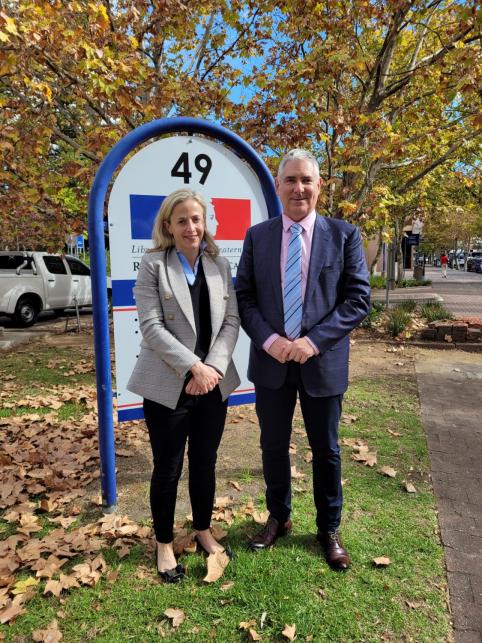 Yves Lafoy a rencontré la présidente du FACCI (Chambre de commerce franco-australienne d’Australie méridionale) à Adélaïde.