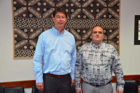 À l’issue du lancement du comité de pilotage, Thierry Santa s’est entretenu avec David Vergé qui préside l’assemblée territoriale de Wallis-et-Futuna.