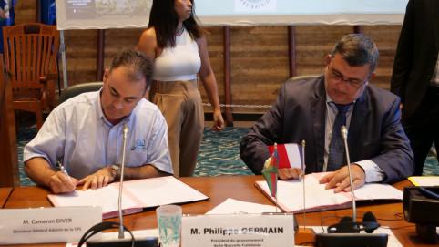 Le même jour, une convention de partenariat a été signée entre le gouvernement et la Communauté du Pacifique (CPS), représentée par son directeur, Cameron Diver.
