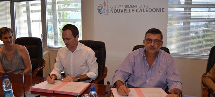 Avec la signature de cette convention, l’université nationale bilingue du Vanuatu est sur les rails. Avec la signature de cette convention, l’université nationale bilingue du Vanuatu est sur les rails.